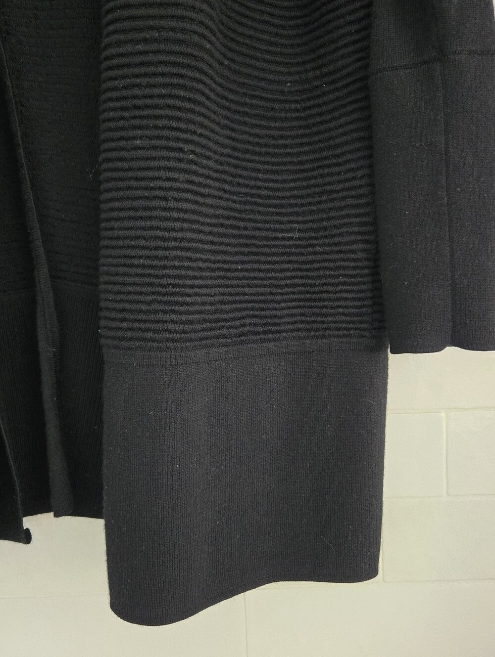 Lululemon 100% Merino Wool Sit In Lotus Wrap II Black Cardigan Sweater Top - Picture 5 of 9